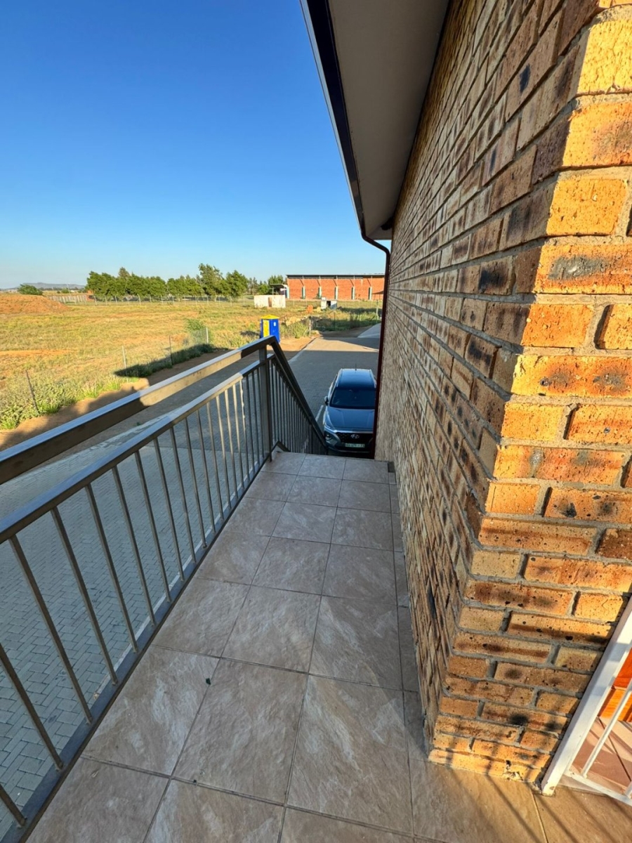 2 Bedroom Property for Sale in Lourierpark Free State